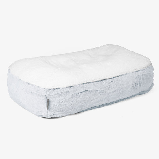 Střední pelíšek pro psy Sloucher - Umělá králičí kožešina Pudrově modrá 01