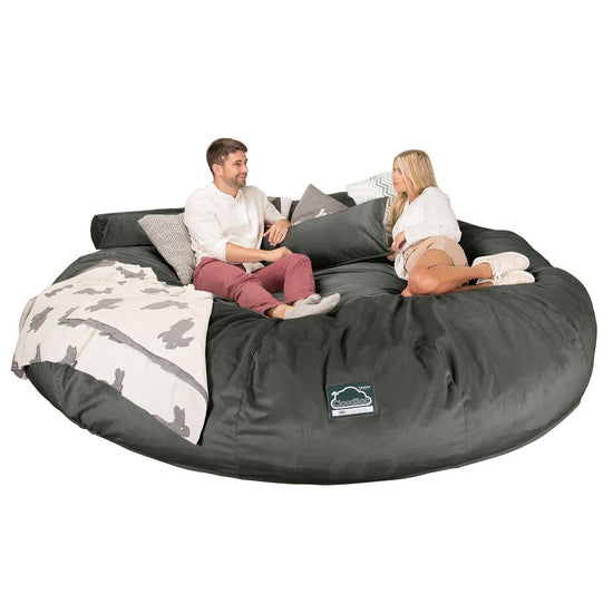 LOUNGE PUG, CloudSac 5000 XXXXXL - gigantický sedací vak ve tvaru pohovky z paměťové pěny,Samet Tmavomodrá šeď
