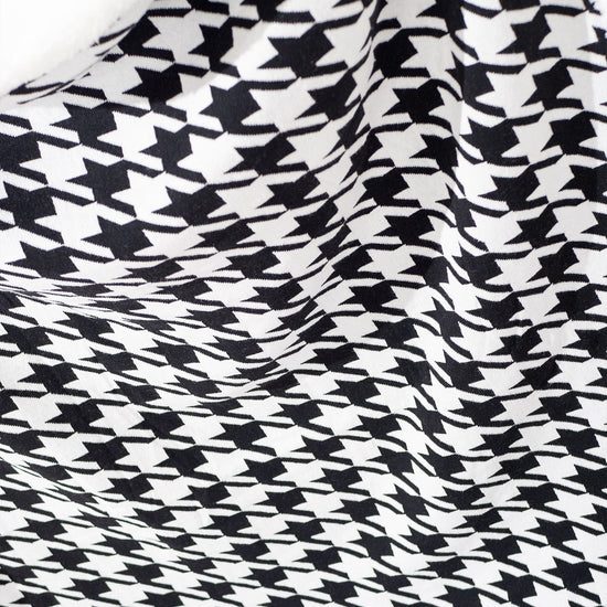 Přehoz na pohovku / deka - Pletený Kohoutí Stopa Černá 02