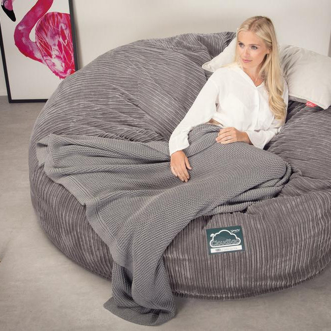 LOUNGE PUG, CloudSac 3000 XXXL - obří sedací vak ve tvaru pohovky/dvousedačky z paměťové pěny (King Size),Manšestr Tmavomodrá šeď