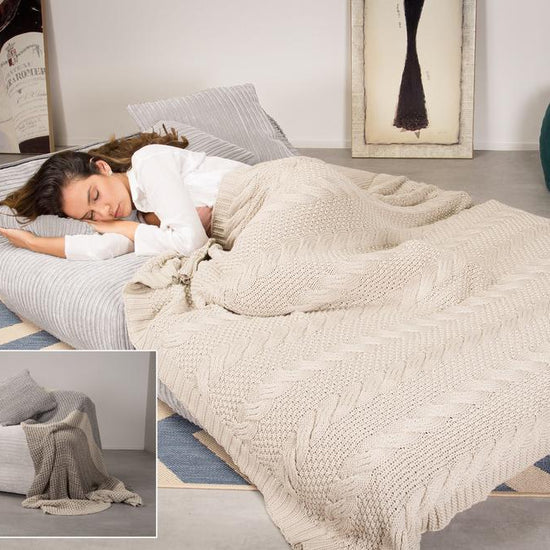Avery - rozkládací futon, rozkládací postel, postel pro hosty od Lounge Pug, Manšestr Slonovinová