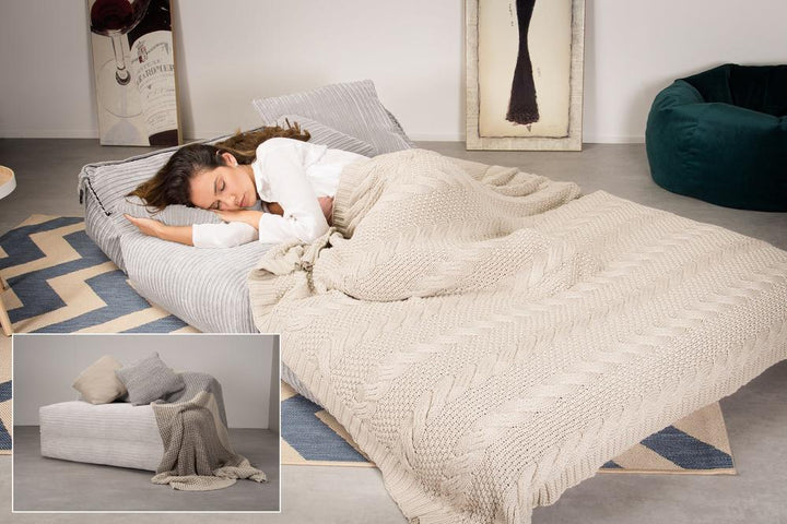 Avery - rozkládací futon, rozkládací postel, postel pro hosty od Lounge Pug, Manšestr Slonovinová
