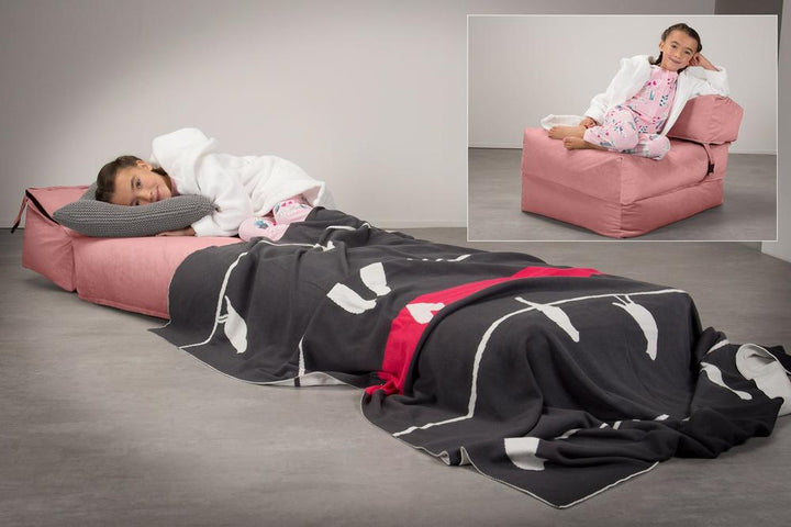 Avery - rozkládací futon, rozkládací postel, postel pro hosty od Lounge Pug,Samet Růžová