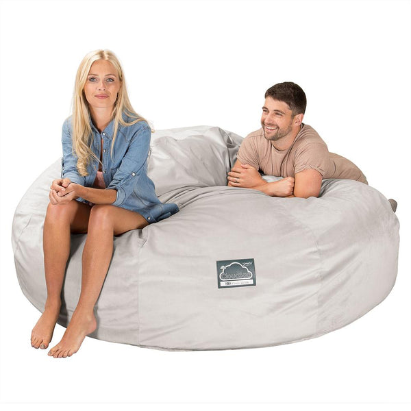 LOUNGE PUG, CloudSac 3000 XXXL - obří sedací vak ve tvaru pohovky/dvousedačky z paměťové pěny (King Size),Samet Stříbrná