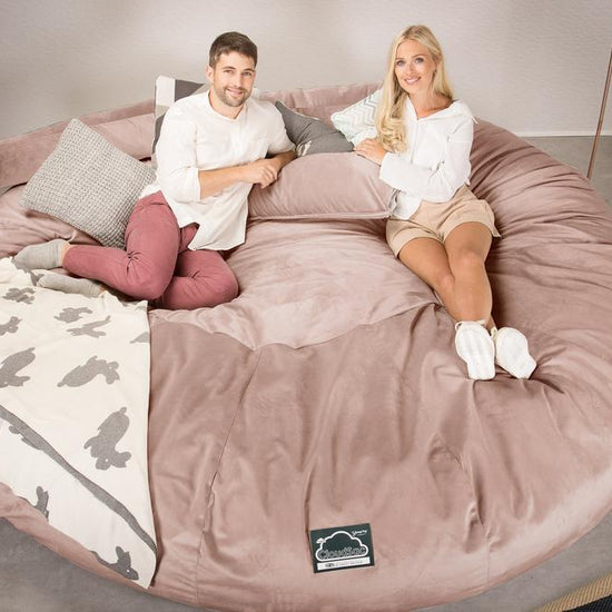 LOUNGE PUG, CloudSac 5000 XXXXXL - gigantický sedací vak ve tvaru pohovky z paměťové pěny,Samet Růžová