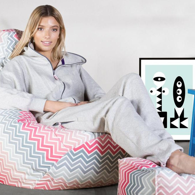 LOUNGE PUG, Sedací vak hruška, Geometrický potisk Růžová Chevron